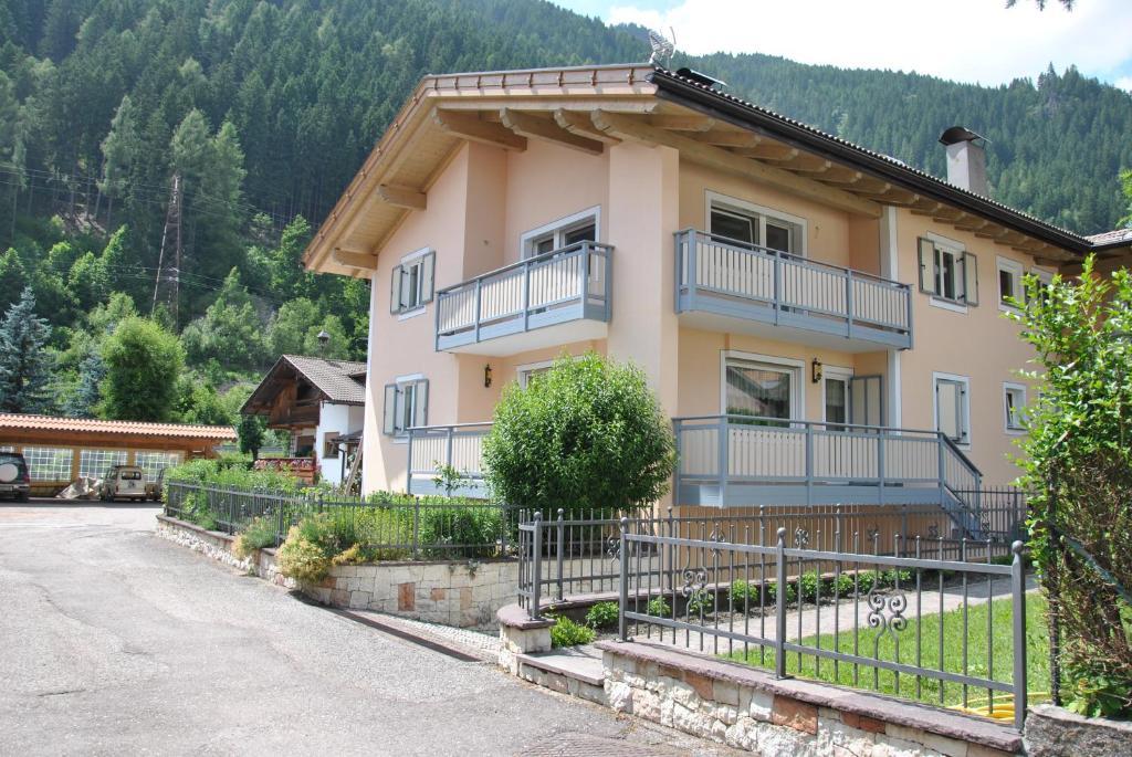B&B 3 Cuori Predazzo Exterior photo